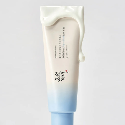 Cremă coreeană cu SPF50+ PA+++ cu textură fresh și finish invizibil.
Conține extract de orez și B5 pentru un ten luminos și protejat zilnic. wowskin.ro